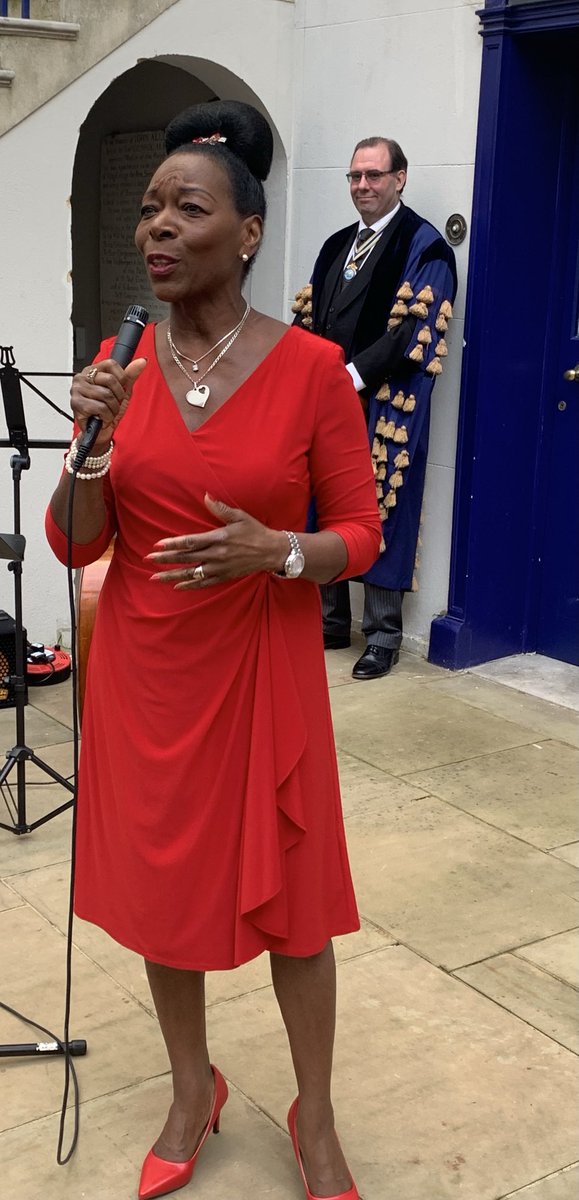 FloellaBenjamin's tweet image. Had a wonderful evening at The Company of Communicators Reception, supporting my dear friend ⁦Deborah Oliver, who is its Master and making a difference as always. Good to meet so many of my #Playschool Babies too. ⁦@deb_oliver⁩ ⁦@CommsLivery⁩ ⁦@womenofyear⁩
