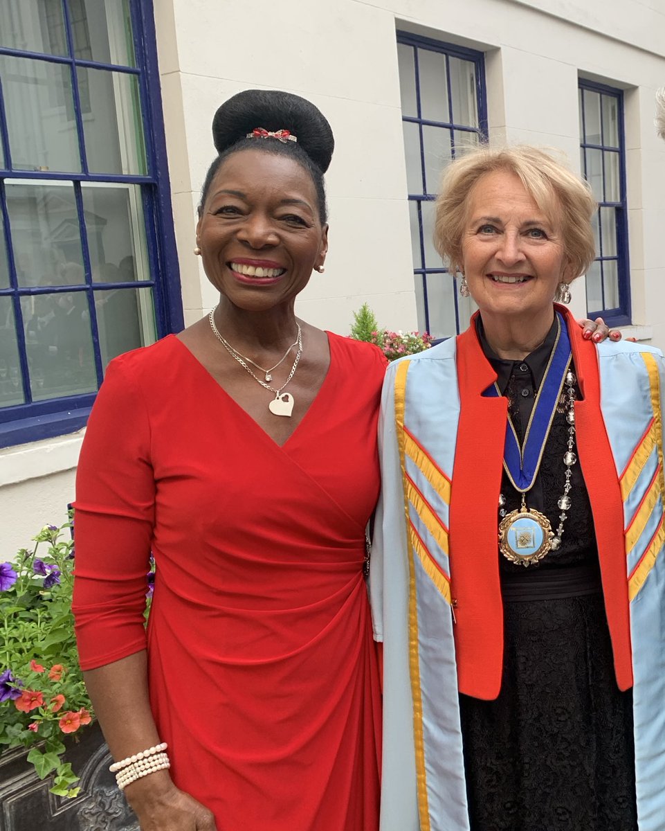 FloellaBenjamin's tweet image. Had a wonderful evening at The Company of Communicators Reception, supporting my dear friend ⁦Deborah Oliver, who is its Master and making a difference as always. Good to meet so many of my #Playschool Babies too. ⁦@deb_oliver⁩ ⁦@CommsLivery⁩ ⁦@womenofyear⁩