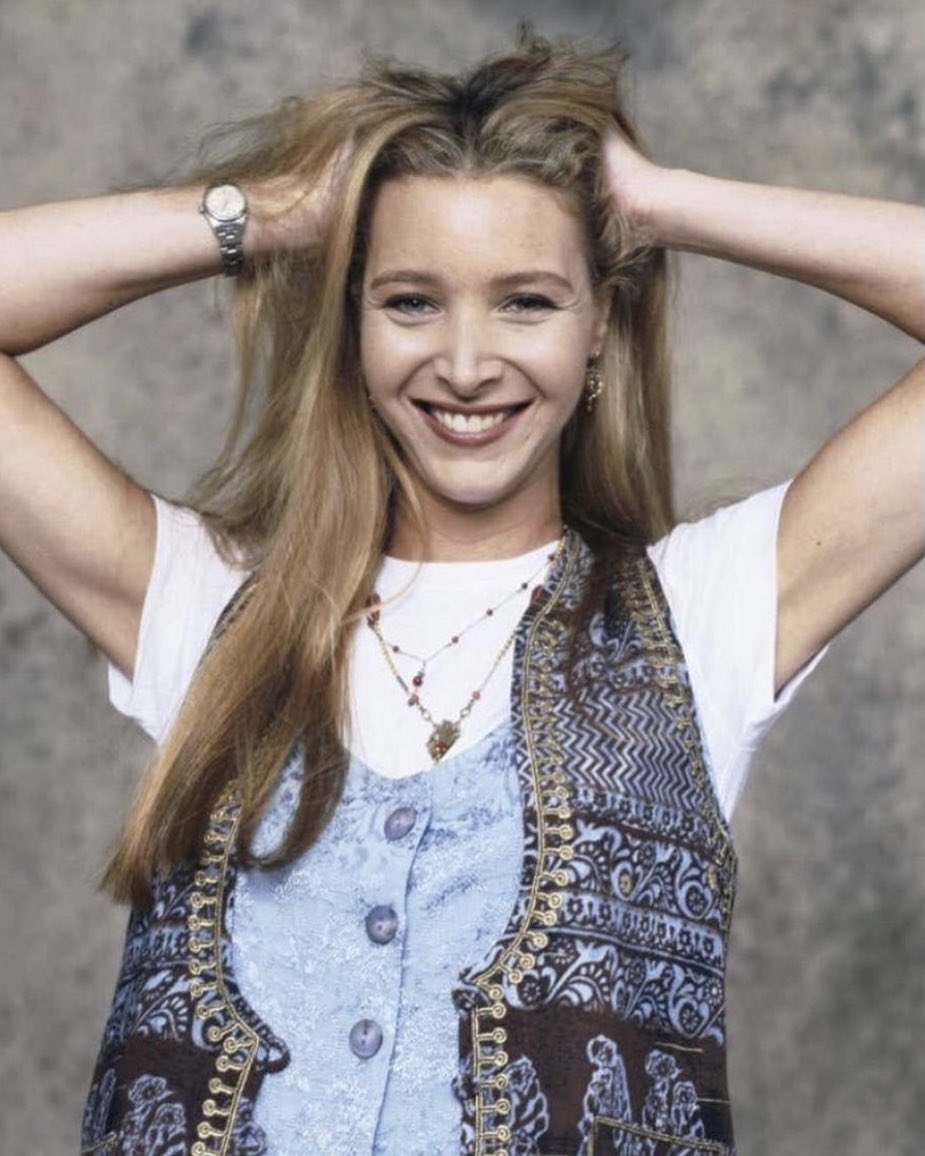 Happy 58th birthday lisa kudrow 