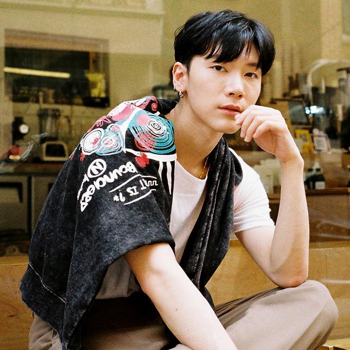 TENzenter's tweet image. 9 K-Pop Idols Who Are Also Visual Artists cosmo.ph/entertainment/… #cosmoph via @cosmo_ph 

9. NCT's Ten 🐱💜✨

#TEN #TENLEE #TENChittaphon #เตนล์ #李永钦 #텐 #NCT텐 #이영흠 #テン #WayV #NCT #SuperM