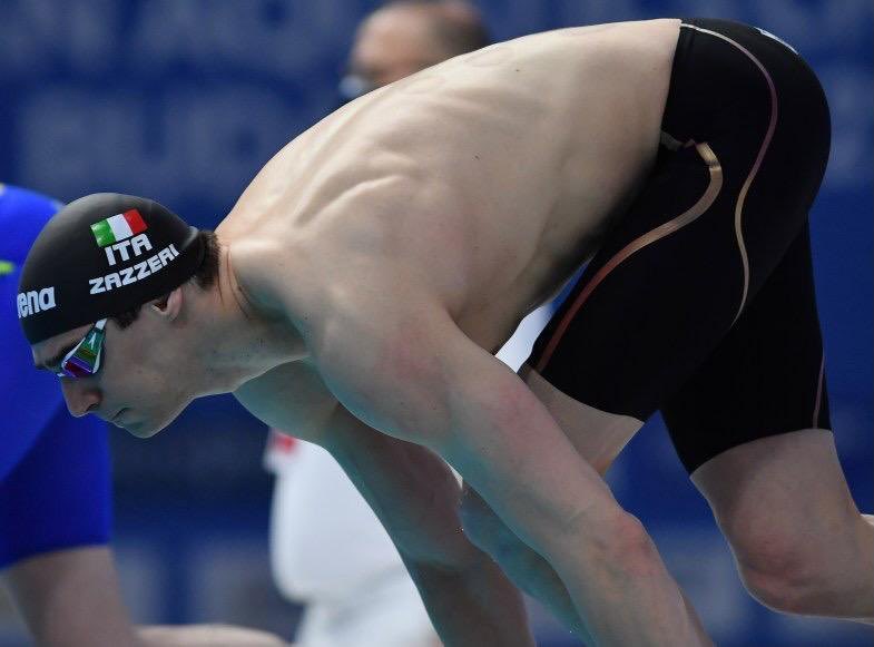 vitasportivait's tweet photo. #Tokyo2020| #Swimming
Lorenzo #Zazzeri centra l'accesso alle semifinali dei 50 stile libero, con il nono tempo (21.86).
Eliminato invece Santo #Condorelli, 19° con 22.14
#GiochiOlimpici #Olympics https://t.co/cpC1PjbI6S