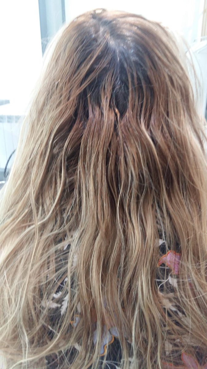 PeluVillar's tweet photo. 🔝Corrección de color + tratamiento 😍

◽️Peluquería Villar
Tel. 917157262
https://t.co/HT6EviRrGj 

#color #peluqueria #peluqueriavillar #correcciondecolor #tratamientoscapilares #hair #hairstyle #belleza #pelo #haircolor #hairstyle #pozuelo #pozueloalarcon https://t.co/dMwS6bvuje