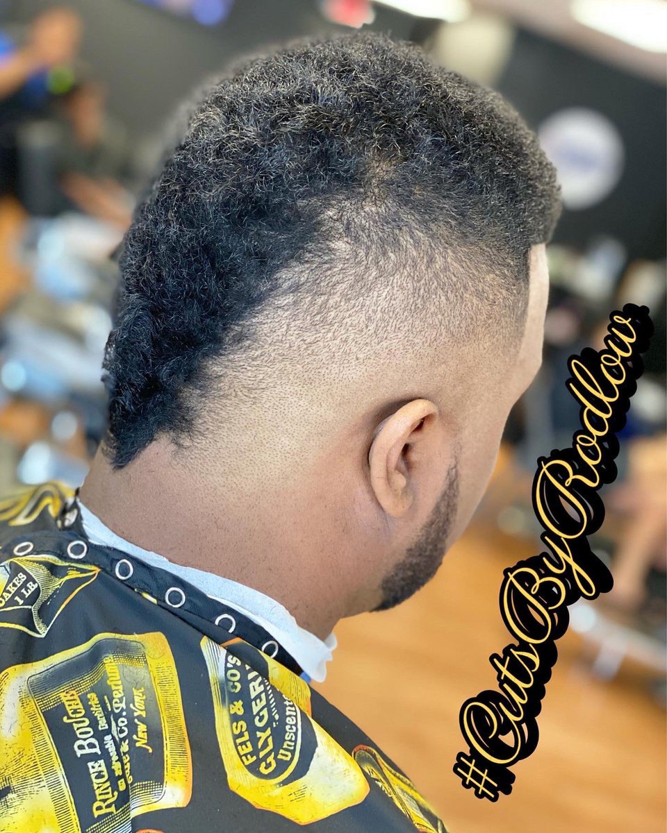 T.G.I.F.🤞🏾 Put That Good Work In. It Never Stops! 🦾 #CutsByRodlow #RodlowDaBarber #BeImpeccable #ToledoBarber #OhioBarber #ImpeccableBarbersAndStylist #TeamImpeccable