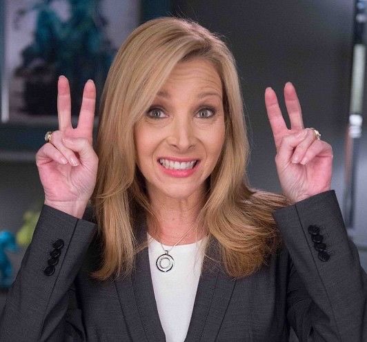 Btw happy birthday lisa kudrow! 