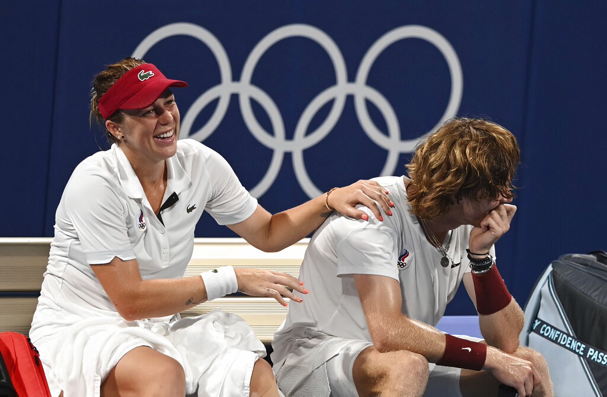 WTArussians's tweet photo. When you realize you are in the Gold Medal match ❤😭

@AndreyRublev97 @NastiaPav

[📸: Alexey Filippov / Sputnik] https://t.co/TLfDlump6V