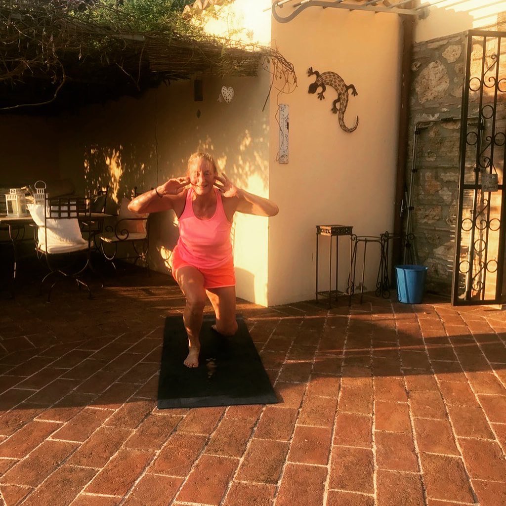 full_potential's tweet photo. In the middle of June, Debbie set herself the goal of doing a “1,000 Rep Challenge” ….10 exercises x100 reps in a time of sub 50mins! Now that sounds pretty tough, but you know Debbie once she put’s her mind to something! She’s just smashed it! 
 
#challenge https://t.co/oxSjn8yeeH