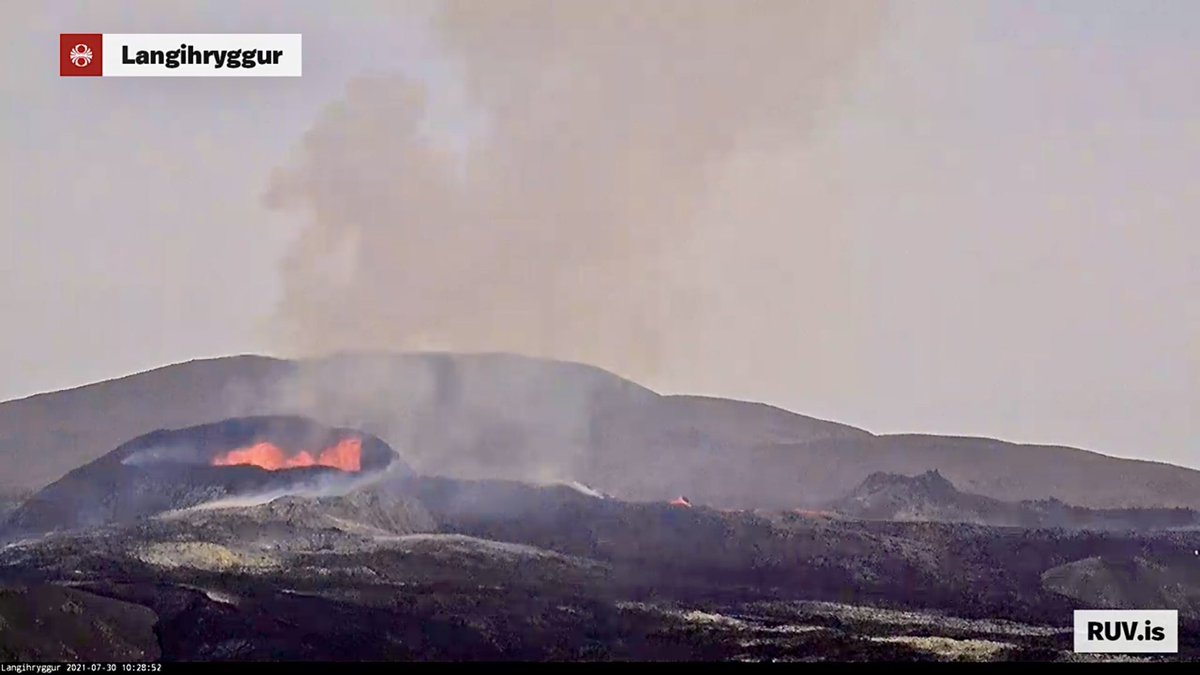 Plenty of glowy lava today at Geldingadalur #IcelandVolcano 🌋🇮🇸