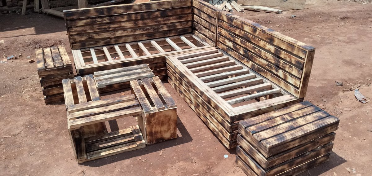 dudu_interiors's tweet photo. Plizz Retweet my hustle....
Steady Progress
Dm @dudu_interiors 
Ka rustic finishing okalabye.. 
🙌🙌🙌🙌🙌 https://t.co/hX74TYo5I0