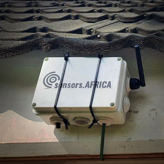 Code4Africa's tweet image. 📈 @sensorsAFRICA expands network of low-cost sensors

#sensorsAFRICA recently installed the first air quality sensor in Nakuru, 🇰🇪 Kenya. This sensor uses @sigfox tech, in conjunction with @LiquidInTech.

Read more about the initiative: bit.ly/2SaIVZy