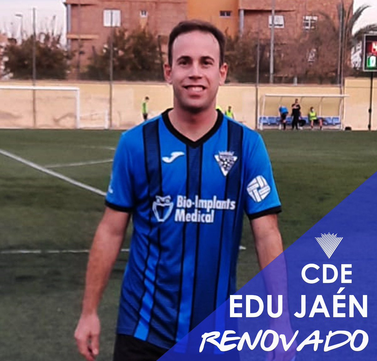 cdesparragal's tweet photo. 🆕¡RENOVACIÓN!
¡Oh capitán mi capitán! Y ya van 🔟 temporadas. @EduJaen9 es sinónimo de fútbol, @EduJaen9 es sinónimo de Esparragal, muchas gracias una vez más… No te lo dejes nunca.©️🤩
#VamosEspa🔵⚫️ https://t.co/KtVR47DydX