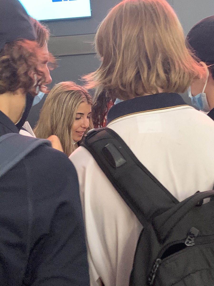 wheresyourmask's tweet photo. When students from #caulfieldgrammar are the only people amongst hundreds at the airport that feel like they don’t need to wear a mask #COVID19  #COVID19Vic  #9News  #WearAMask  #MaskUp https://t.co/JzKNb7ZJpW