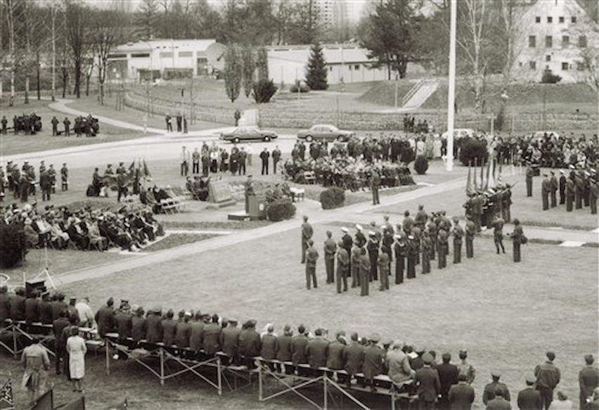 US_EUCOM's tweet image. #EUCOM was established 69 years ago today. From 1952 to the present, we’ve worked side by side with our allies and partners in Europe. Join us as we begin our year-long countdown to #EUCOM70! 
@USArmyEURAF @USNavyEurope @HQUSAFEAFAF @USMCFEA @US_SOCEUR @DeptofDefense