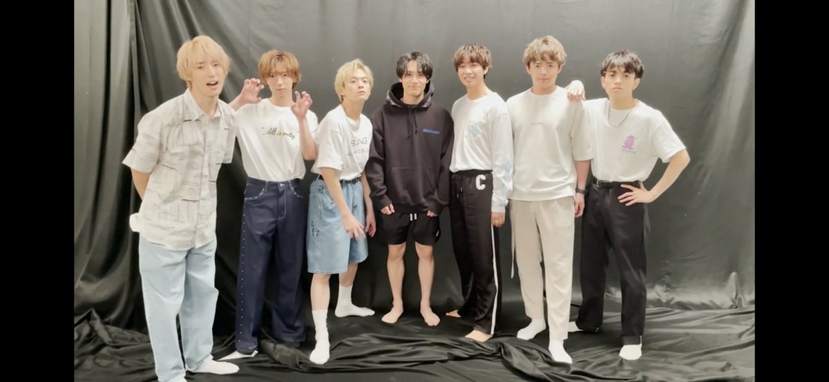 オタク 夏だ 髪色だ Travis Japanだ