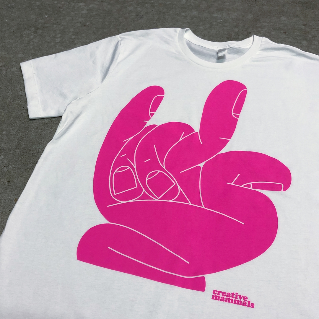 Happy Friday 🤟 | New #shirts for <a href="/creativemammals/">Creative Mammals</a> 💕