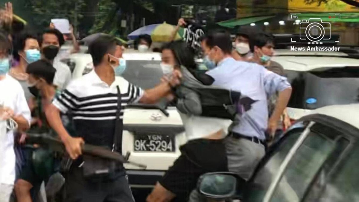YANGON: protesters peacefully marching in Tamwe,Yangon were brutally beaten by armed military troops deployed without wearing identifying insignia. A lot of them were arrested. 
#WhatsHappeningInMyanmar
#July30Coup