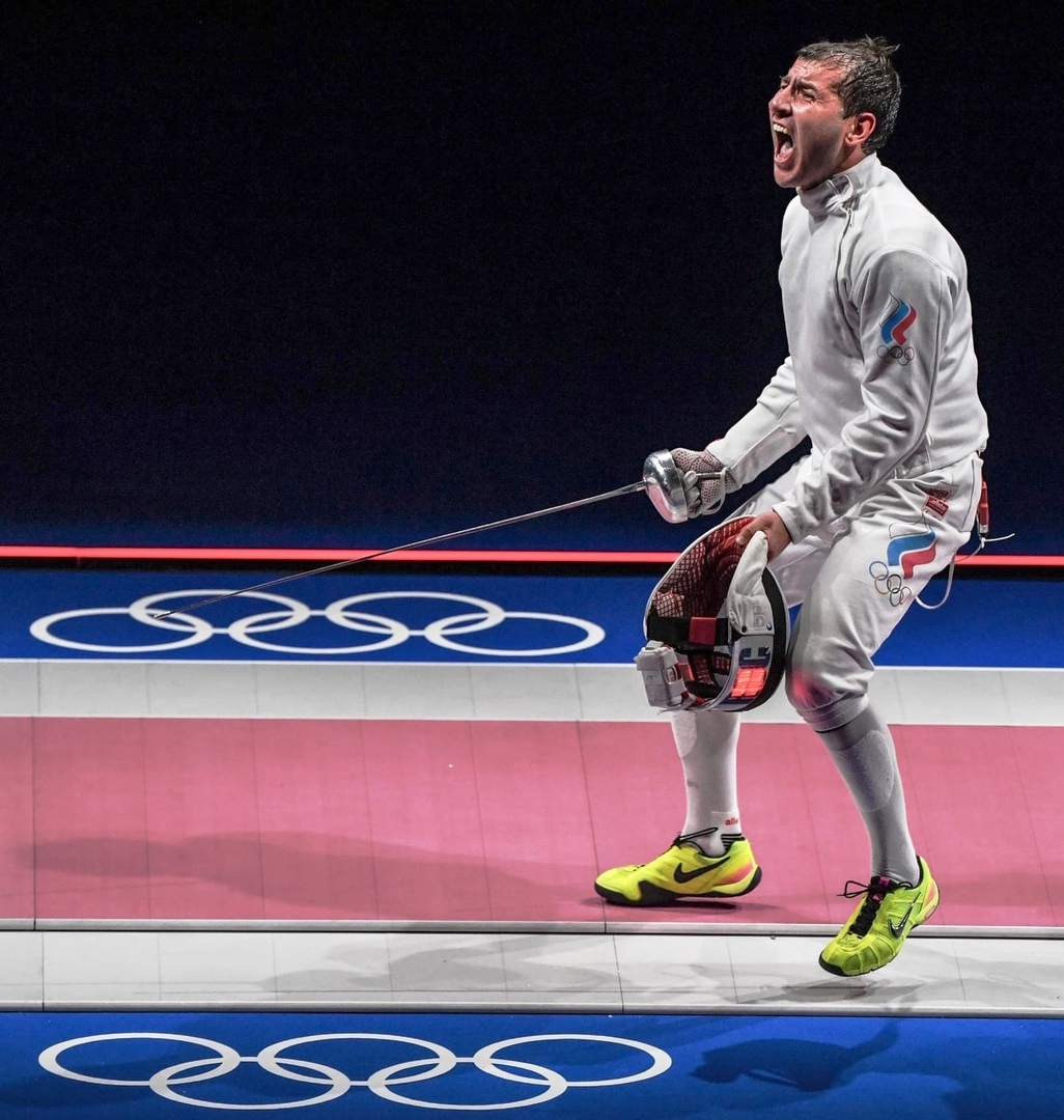 🇯🇵🥈Первая самарская медаль в Токио!

🤺🇷🇺Только что самарский фехтовальщик Павел Сухов стал серебряным призером Олимпийских игр в Токио. В командном турнире шпажистов сборная России, за которую выступал наш спортсмен, заняла 2 место.