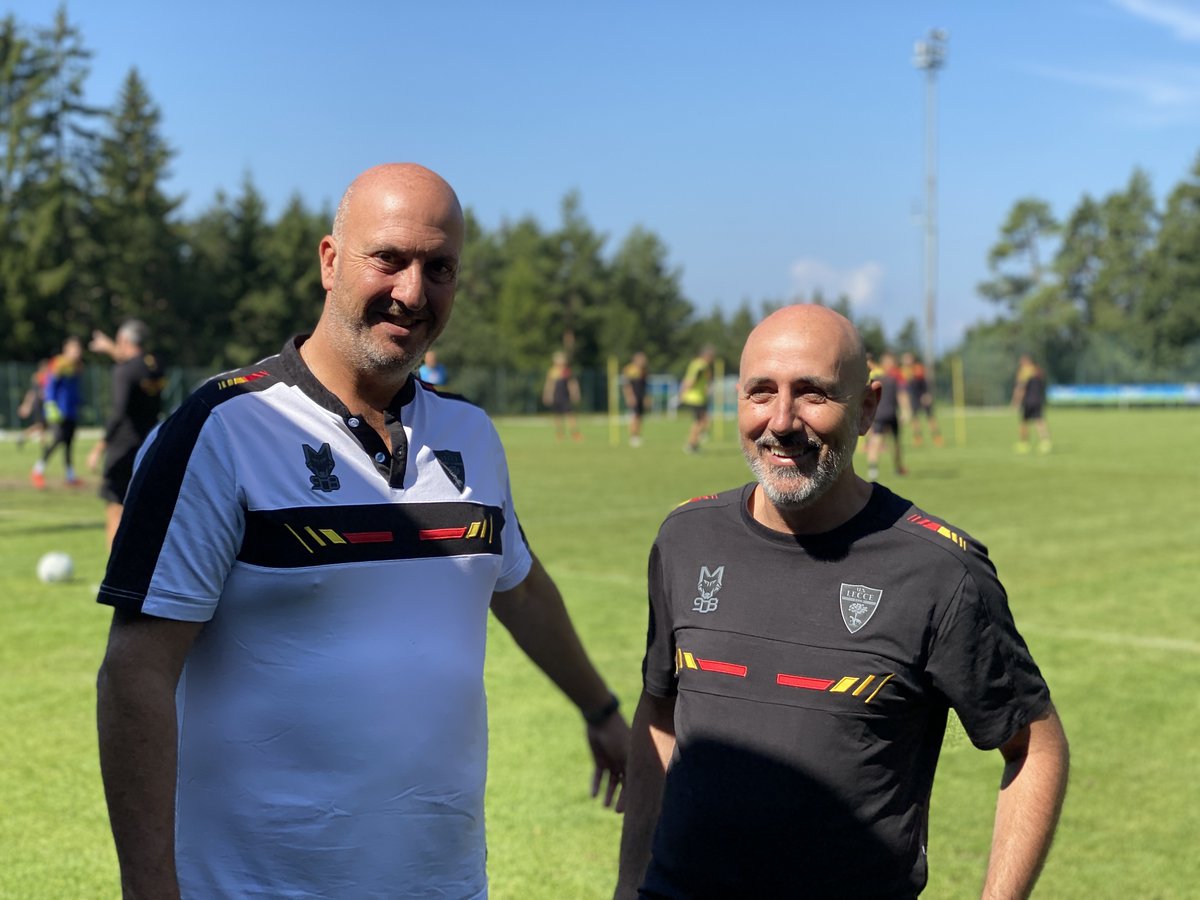 OfficialUSLecce's tweet photo. #USLecceProgram i vantaggi riservati ai possessori in tema di ticketing e capienza Via del Mare. Ce ne parlano il vicepresidente Corrado Liguori e il direttore generale Giuseppe Meradante #avantilecce #ViadelMare
https://t.co/D67GzFed6H https://t.co/kfyKByVTwM