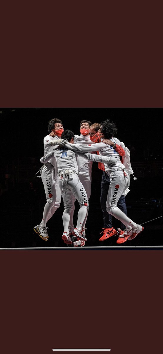 SABREFAMILY1's tweet photo. エペ優勝おめでとうございます㊗️
明日は女子サーブルの試合が10:00からです、こちらも応援よろしくお願いします📣
#フェンシング男子エペ団体 #フェンシング #立ちくらみ #サーブルファミリー #サーブル #Tokyo2020 https://t.co/WWyTRkKIOj