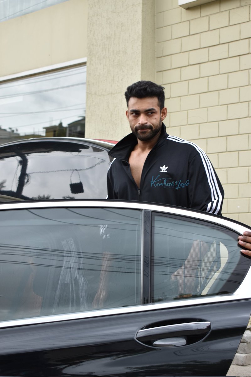 ArtistryBuzz's tweet photo. @saieemmanjrekar @IAmVarunTej papped in Hyderabad
@ArtistryBuzz #varuntejkonidela #saieemanjrekar #artistrybuzz #tollywoodcelebs #southpaparazzi https://t.co/YNTaZfZjHf