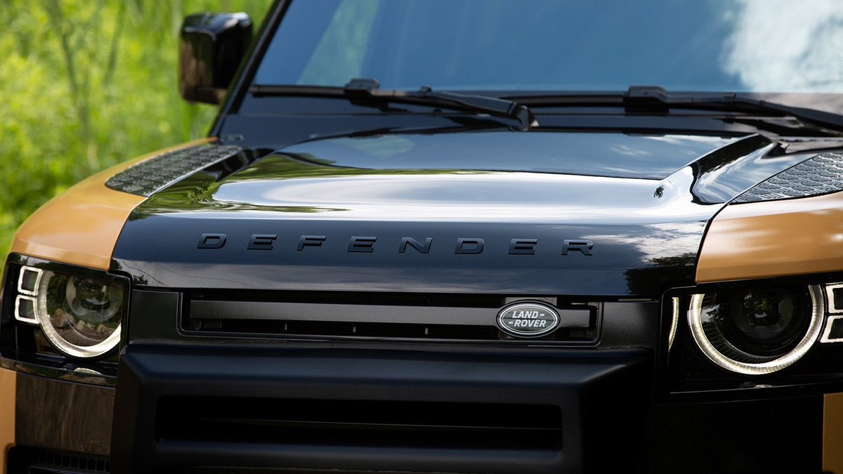 activrightbrain's tweet photo. Can we have a whip-round for the @LandRover_UK #Defender #TrophyEdition? I reckon there’s room for @SteveFowler @tomwookieford @PaddyMcGuinness @MrRoryReid @brianblessed @Benfogle + @BearGrylls on the side ladder. I’ll be on the roof in my Immersion Suit 🚀Time for an adventure! https://t.co/JXdG1XmQE7