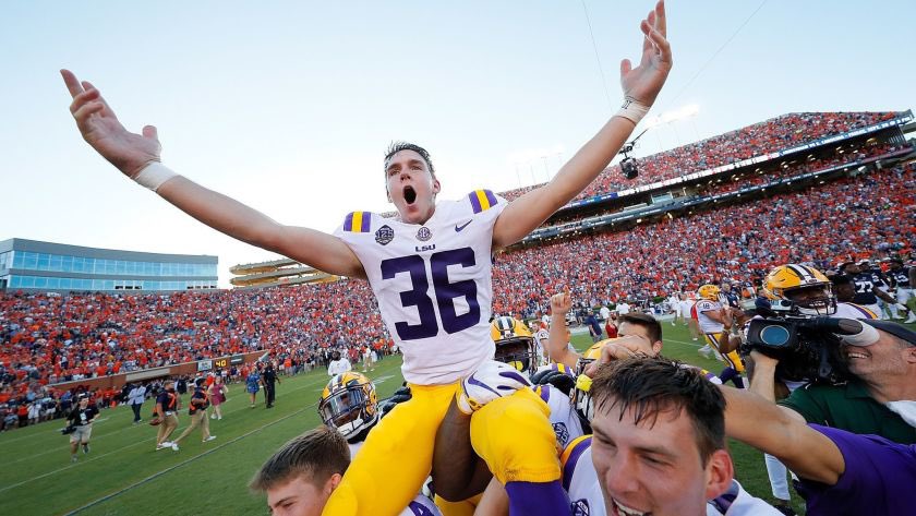 DSports24's tweet photo. Yesssiiirrr I’m as FIRED UP as 
“Ice Cole Tracy” #KickTracy for today’s installment of #JerseyCountdown to kickoff in the @RoseBowlStadium between @LSUfootball v @UCLAFootball #GeauxTigers #LSU @cole__tracy https://t.co/ycX5PYVF2s