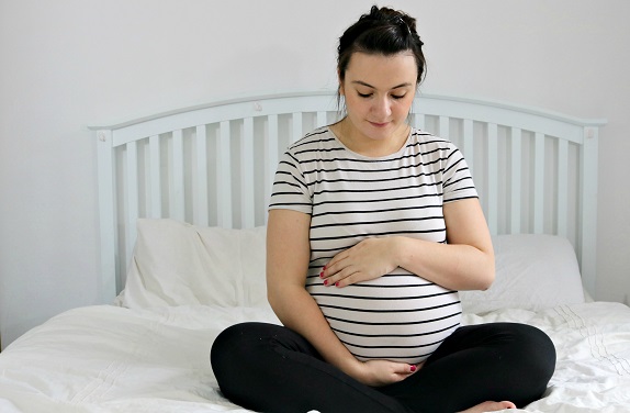 How to prepare for a baby on a budget amielizabeth.com/family/pregnan…