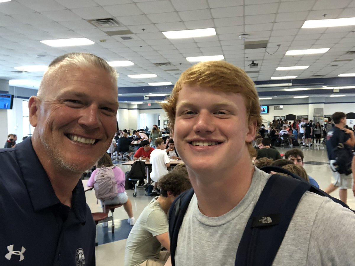 CameronPettus's tweet photo. Pics #1stDayOfSchool https://t.co/TehwAdKGI5