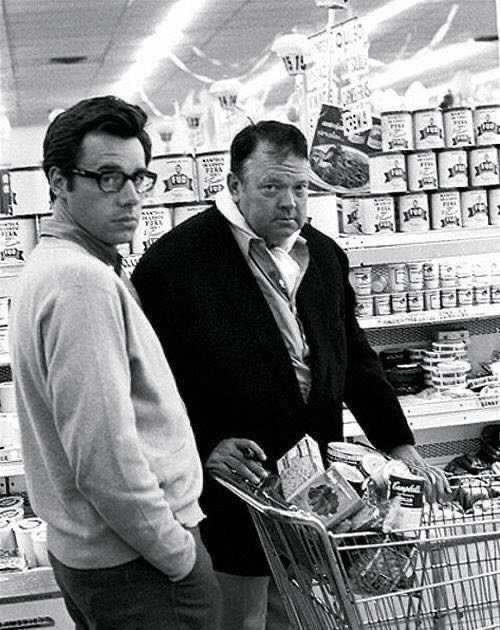 Peter Bogdanovich and Orson Welles at the market in 1970. 

Happy birthday  