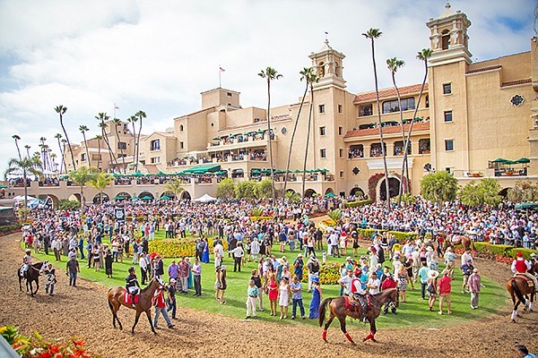 Del Mar Horsepark is a 65-acre equestrian facility located about three miles east of the Del Mar Fairgrounds. Nestled in a serene tree-lined setting, this facility includes one race arena, show and training rings, and our Metal finish in ZML-5373. >> zolatone.com/finishes/#/met…