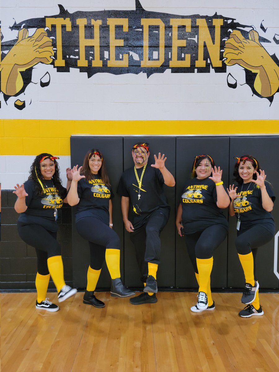 We are the 6th Grade Black Team! Welcome To The Den! 🐾 #ReigniteOurPurpose #TeamSISD #Team_MS #TheDen #teacherlife #School2021 #Unstoppable #BeastMode #6thGrade #Roar <a href="/HAntwine_MS/">Patricia Pedroza</a> @RMarquez_AMS <a href="/MChavez_AMS/">Monica Chavez</a> <a href="/VGoins_AMS/">Vanessa Goins</a> <a href="/Mramirez_AMS/">Melissa Ramirez</a> <a href="/CPinon_AMS/">Claudia Pinon</a> <a href="/jlozano_AMS/">Julie Lozano 💛</a>