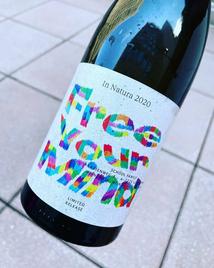 New 🔥 from <a href="/schoedl/">Thomas Schoedl</a>.family 🔥 Skin ferment of Scheurebe and Gruner. Absolutely stunning wine. instagr.am/p/CR9WK-FL0SG/