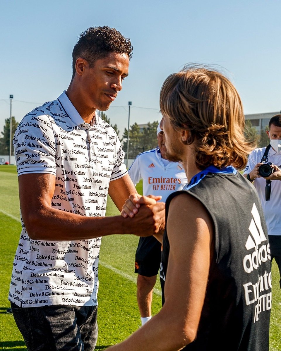 Oyombi001's tweet photo. @ESPNFC #verane bye to #Madrid players https://t.co/44BqemS9Wi