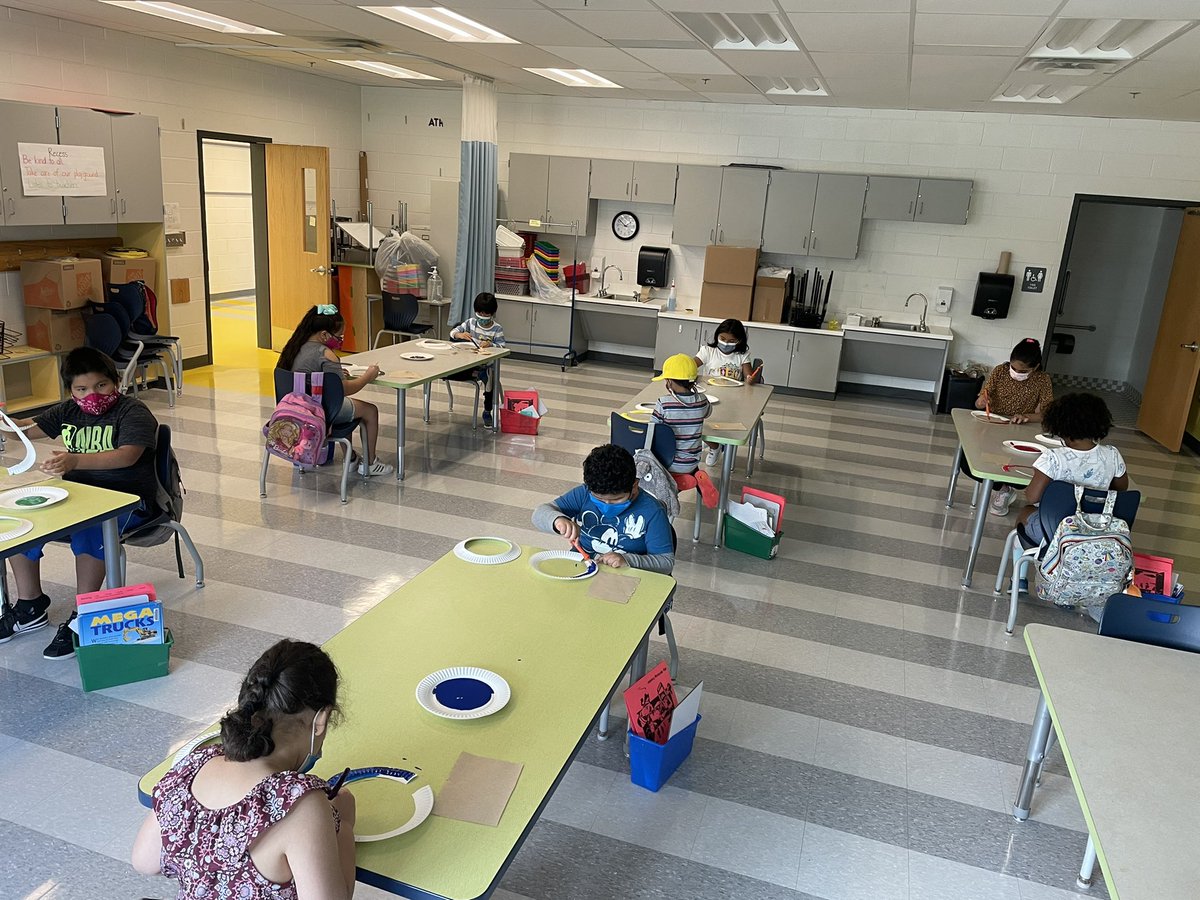 Mrs. Carpenter tweet media