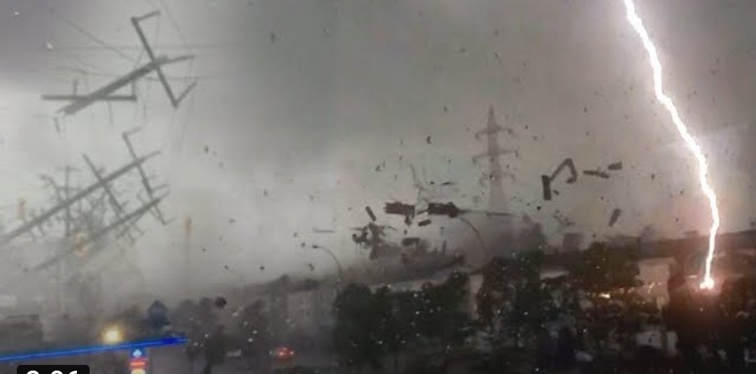 TSfree22's tweet image. No matter how strong you are, you remain weak