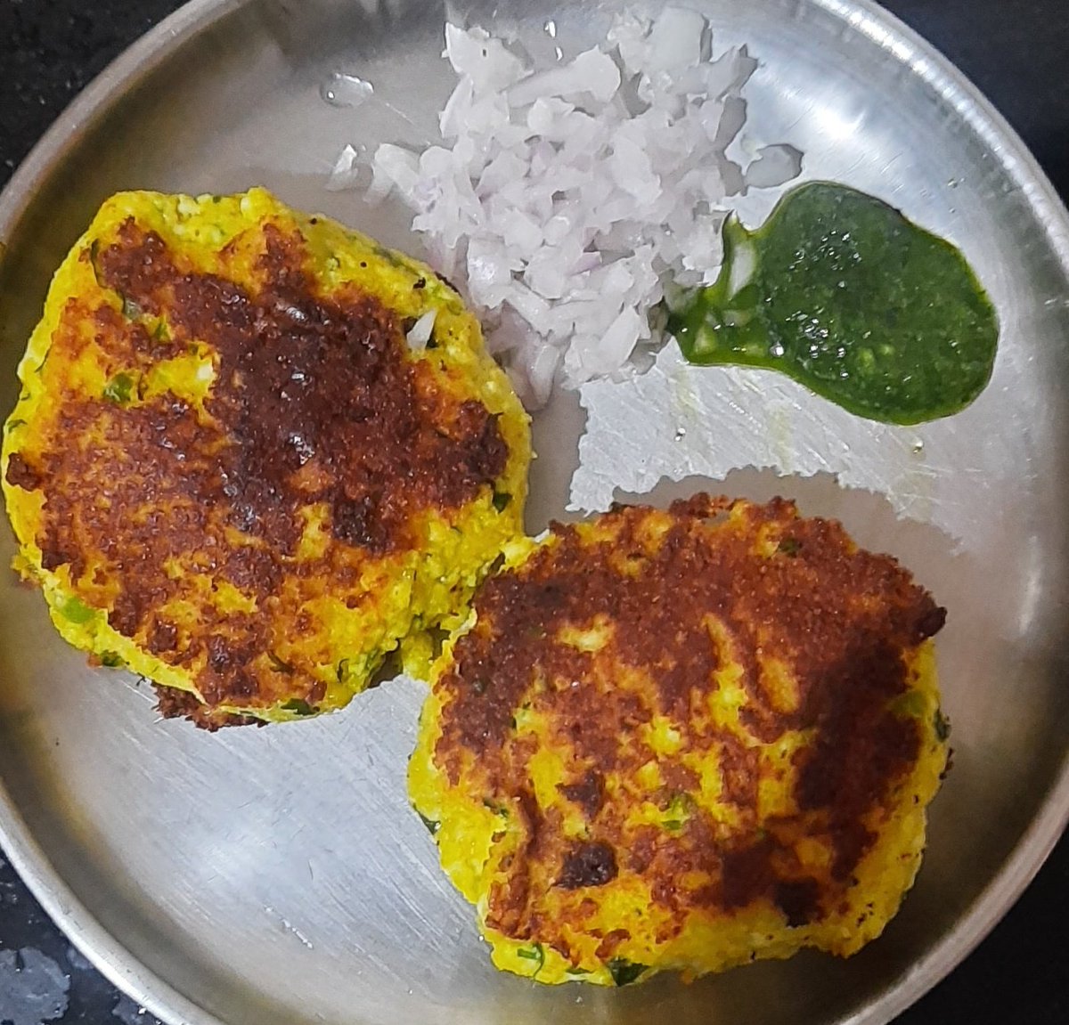 shashiiyengar's tweet photo. #LowCarb #Keto #Paneer #Tikkis
Taste almost the same as Potato Tikkis
Can add choley for those following low carb instead of Keto
@dlifein https://t.co/5b5T8s9PPT