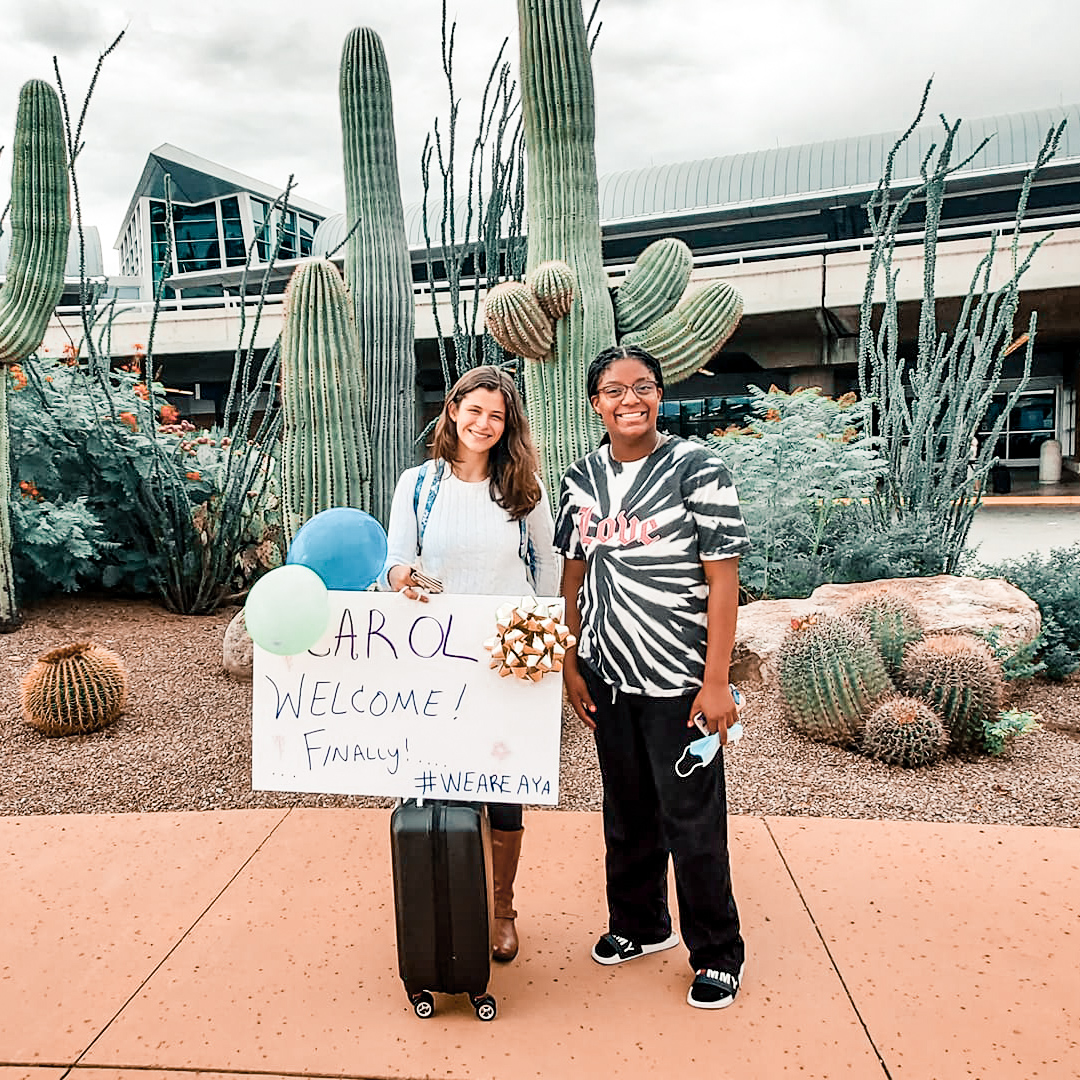 AYAExchange's tweet photo. Welcome to Arizona, Carol! 🇺🇸✈️🌎

We still have some exchange students in need of host families. Interested in hosting? Start your application: https://t.co/Dyf1VrmaGa https://t.co/vxhhjVuPJd