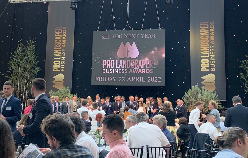 Thank you to <a href="/ProLandscaperUK/">Pro Landscaper</a> for the fabulous ProLandscaper Business Award Ceremony despite the all challenges this year! It was lovely to see the friends and thanks to <a href="/CrowdersNursery/">Crowders Nurseries</a> for the great table and congratulations for the best trade nursery award 🏆🙌