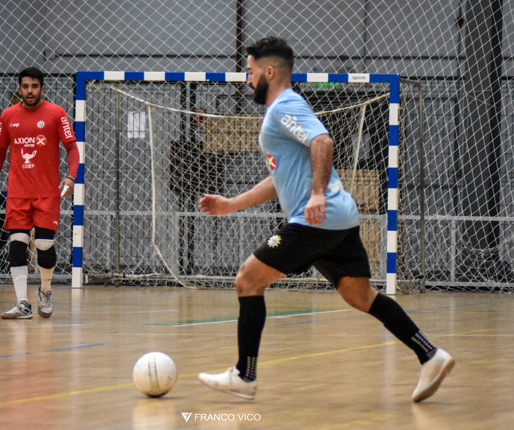 ElshowdelFS's tweet photo. #Primera Renzo Estramil y Maximiliano De León, ya sin Rocha en la competencia, jugarán en Ituzaingó de Maldonado. Es intención del club fernandino de que Estramil también participe del cuerpo técnico de sub-20 y puedan llegar algunos juveniles rochenses al equipo https://t.co/uMCPmCsZ0Q