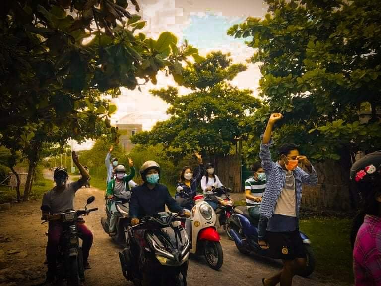 Chanapai247's tweet photo. To abolish the dictatorship , the #AungPinLe main strike was staged in somewhere of Mandalay .
#July30Coup #OurGovernmentNUG
#WhatsHappeningInMyanmar https://t.co/XIy79ThZ7Y