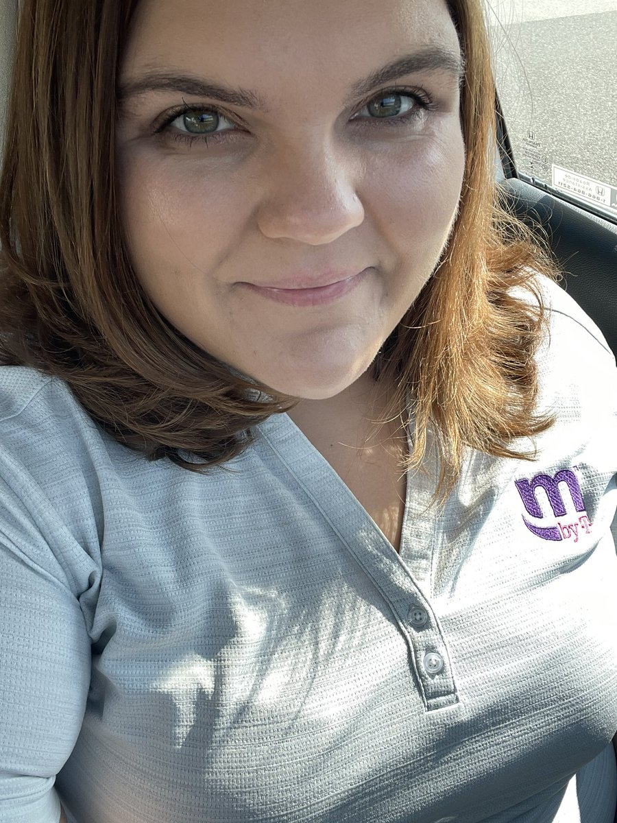 Abby_laughs's tweet photo. After a great week doing #LeaderReady with some great trainers, I’m really excited to get back out in the field today! Oh- and rocking my first metro gear! https://t.co/RGkJp5Lcdx