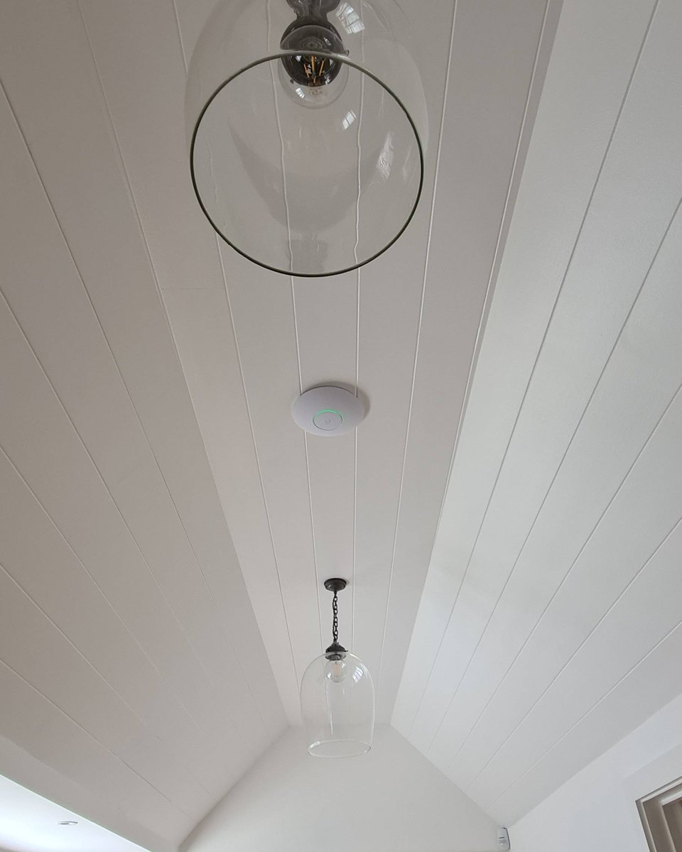 JimtheITguy's tweet photo. Another #unifi install complete with #wifi6lr and #wifi6lite access points from @Ubiquiti complete with #RGB, #unfiprotect cameras around the property all controlled by a #dreammachinepro and working like a dream #jimtheitguy #influxsolutions #ubiquiti #wireless #homewifi #cctv https://t.co/DkYNsd8J3O