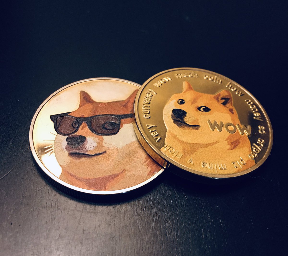 EÐC Keychains & Accessories tweet media