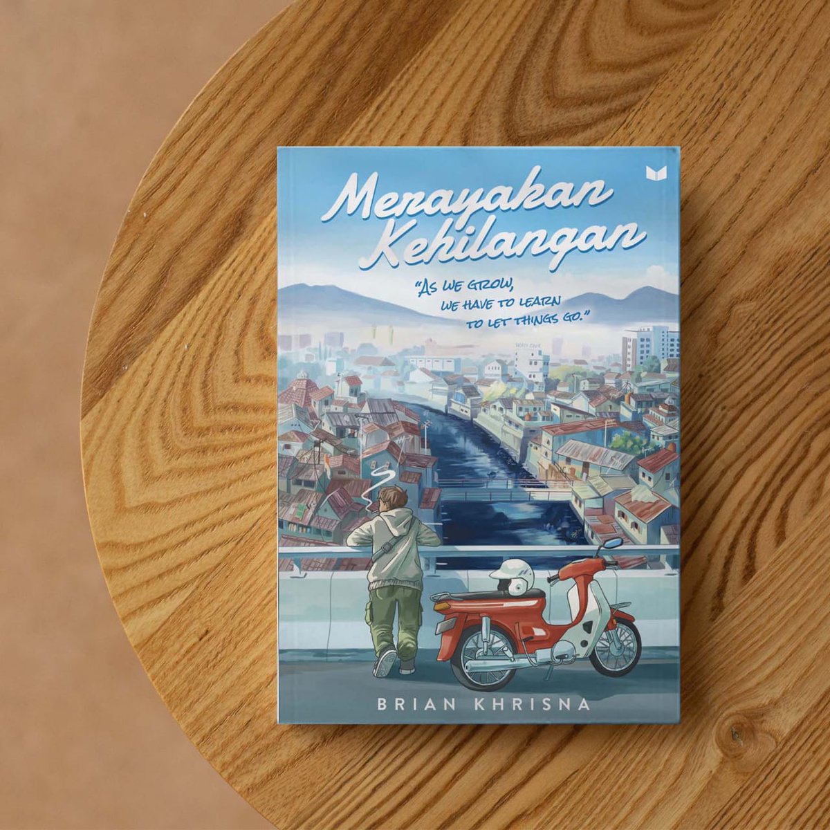 mediakita's tweet photo. Aku mau giveaway 5 buku #MerayakanKehilangan edisi spesial 5 tahunnya @briankhrisna. 🙌🏻

Syaratnya cukup retweet dan reply/quote tweet dengan "Done, #MerayakanKehilangan".

Aku tunggu, ya! 😉 https://t.co/1VHzAa9lit