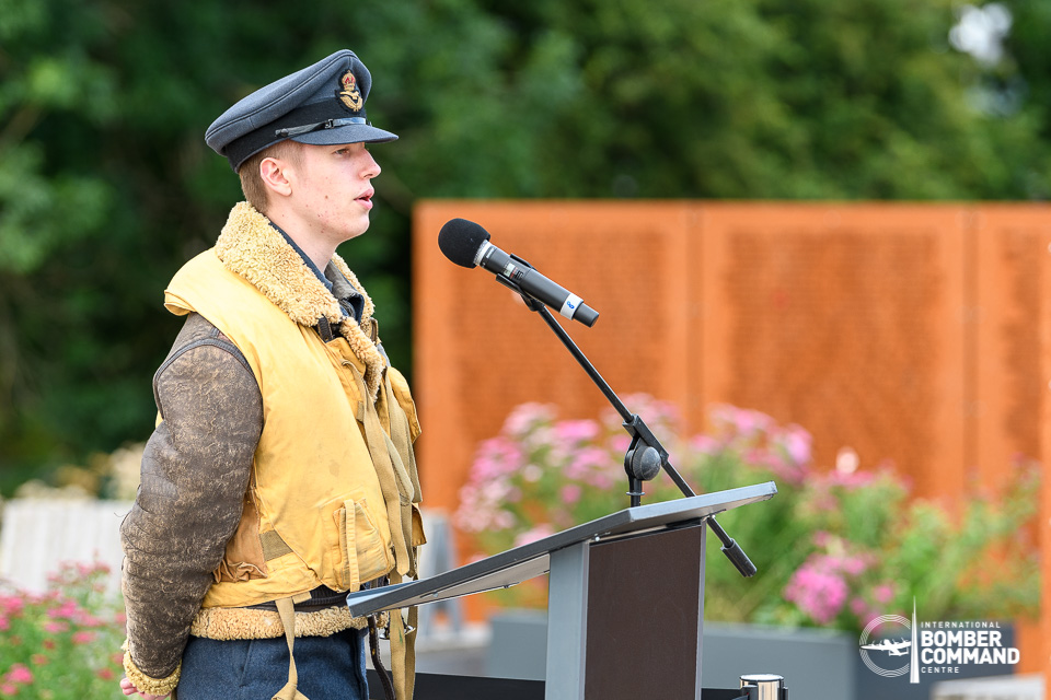 BayntonR's tweet photo. Really honoured to represent @unilincoln @UniLincolnArts, alongside interim Head of @LSFPA_Lincoln @A_Wes, at yesterday's inaugural @IntBCC #BomberCommandDay event. We were supporting @UoL_Drama student Henry Bryan who performed a special reading in original flight gear. https://t.co/YvW9HEjr8y