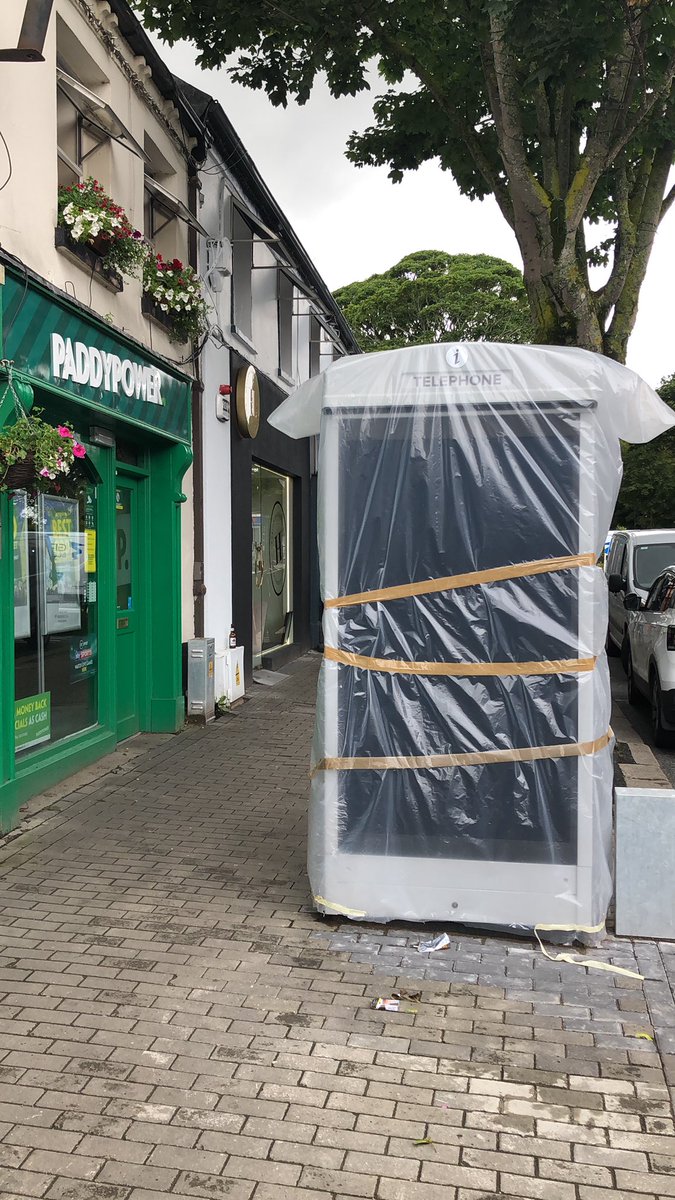 AustinMaguire's tweet photo. @davidhealyv @SaveMalahide @CllrEOB @seanaorodaigh Main Street. Sadly the defining feature in these new kiosks is the digital out of home display screen. It is this screen that dictates the unnecessary width of the kiosk, rather than any beneficial feature for the user. https://t.co/86koyj7vaW