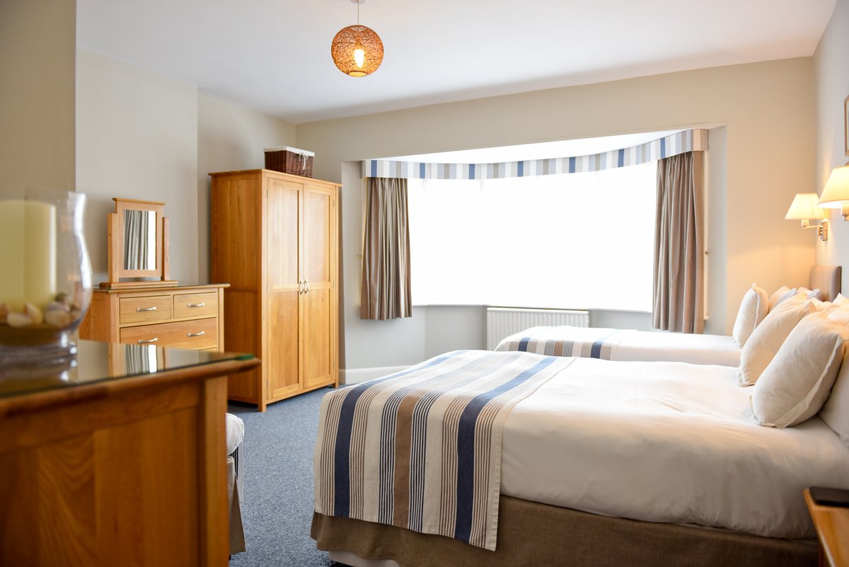 We have limited availability remaining for the Air Show Weekend!✈️
(Thursday 2nd September - Sunday 5th September)

We are lucky enough to be a stone's throw away from the beach! 

DON'T FORGET TO BOOK DIRECT FOR THE BEST RATES!

Call our Reception Team on 01202 763653 ☎️