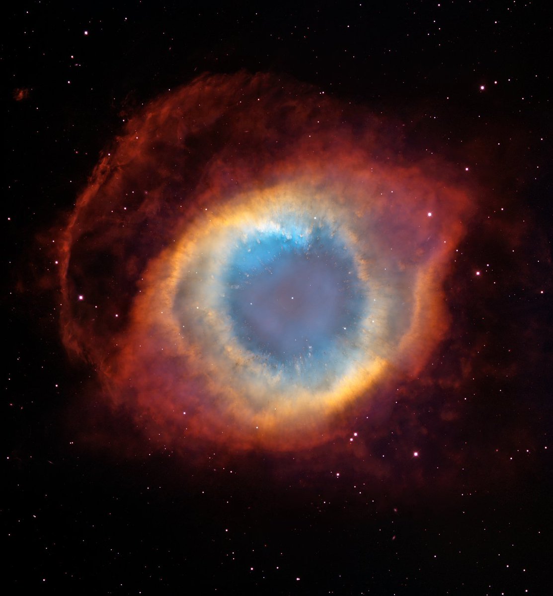StarFolk_'s tweet photo. "Something in us recognizes the cosmos as home. We are made of stellar ash. Our origin and evolution have been tied to distant cosmic events. The exploration of the cosmos is a voyage of self-discovery."

— Carl Sagan

(The Helix Nebula - a dying, sun-like star. 📷: Hubble 🔭) https://t.co/NhMYSUInUt