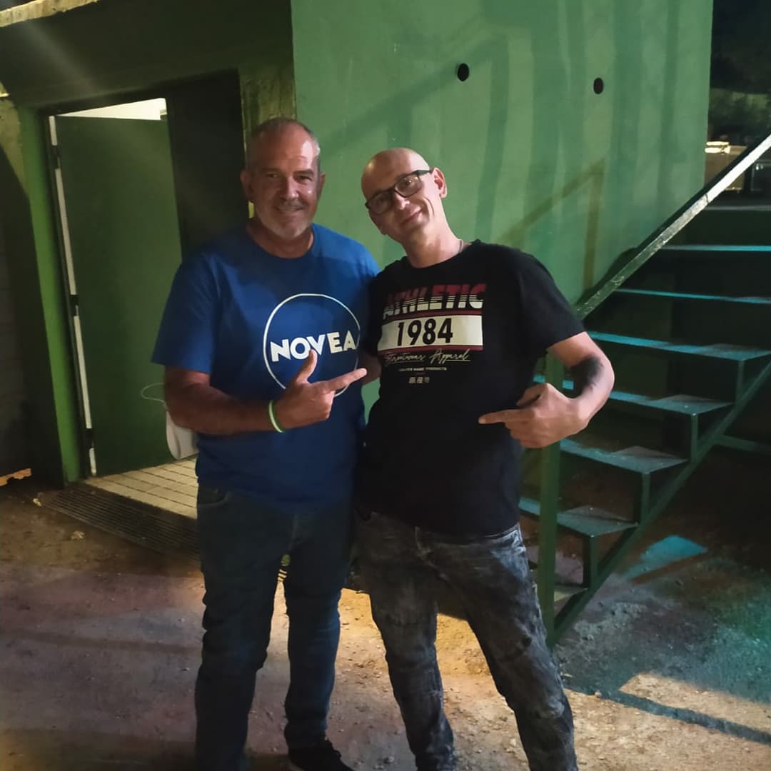 Samuelcomico's tweet photo. Anoche disfruté mucho del concurso de monologos de tomelloso con los compañeros fernando bernal y martita de grana. A esperar el resultado para la final del sabado https://t.co/2yY83cRnFE