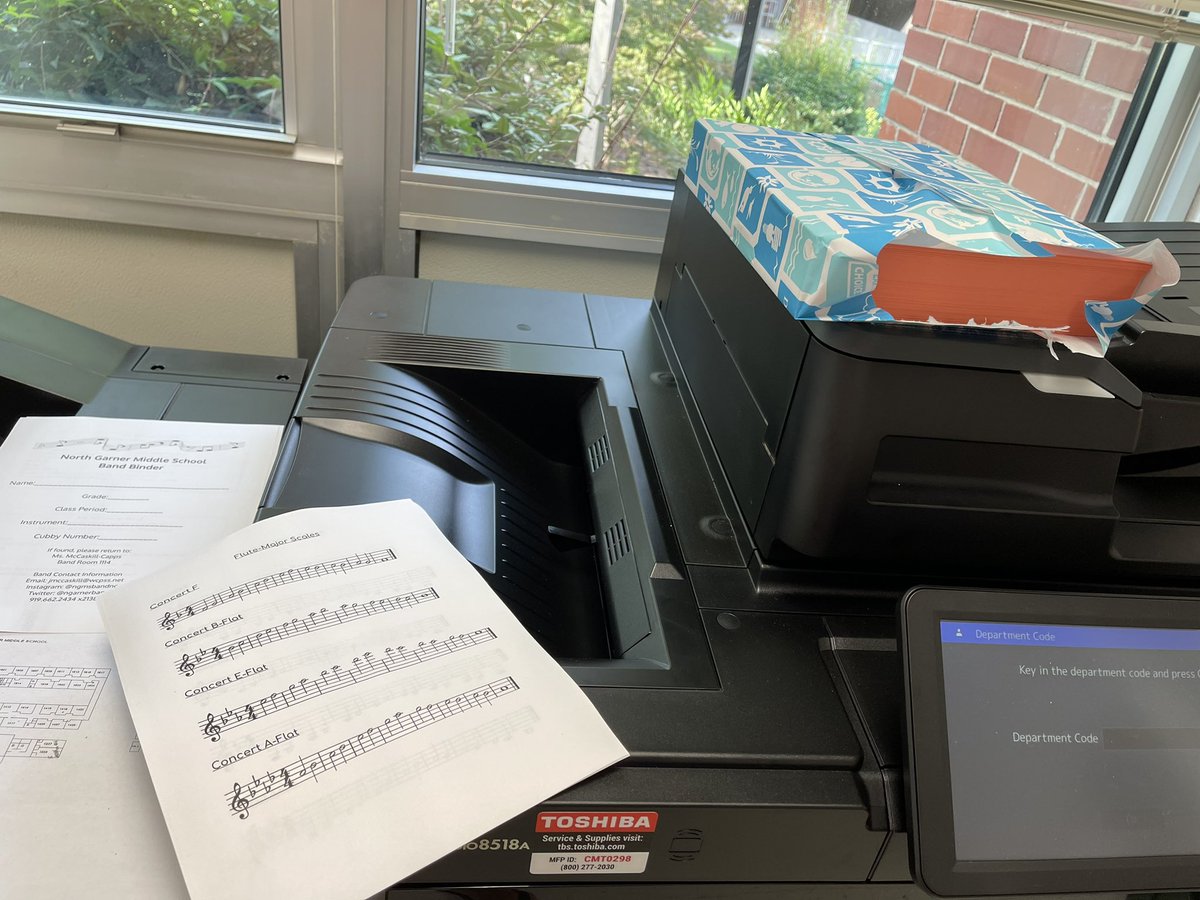 ngarnerband's tweet photo. Me and my old buddy the copy machine are getting ready for you! YAY SHEET MUSIC! Bring those binders! 📒🎵 https://t.co/QkOaswAurg