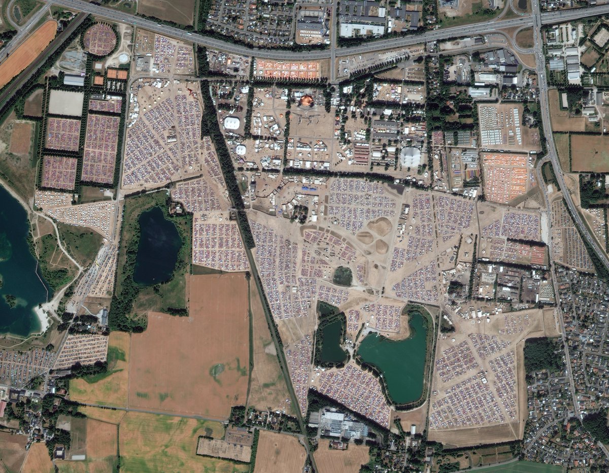 ApolloMapping's tweet photo. The weekend is almost here so get that last #satelliteimagery and/or #DEM search done in a flash with #ImageHunter! We feature 54 #GIS datasets from 19 websites all with free 24-hour access:
https://t.co/0a16Hib1Pw https://t.co/W6xc0Hvymh
